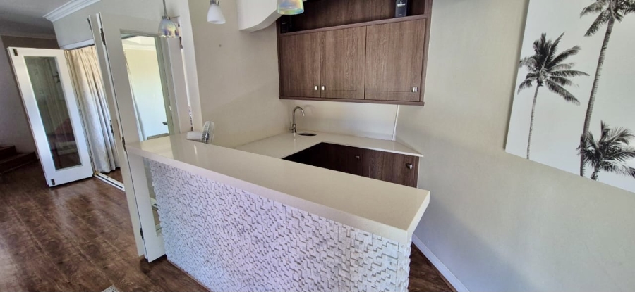 5 Bedroom Property for Sale in Summerstrand Eastern Cape